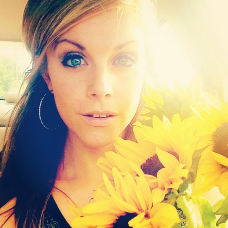 Source: lindsayell / Instagram  "Sun. flowers. #tgif"