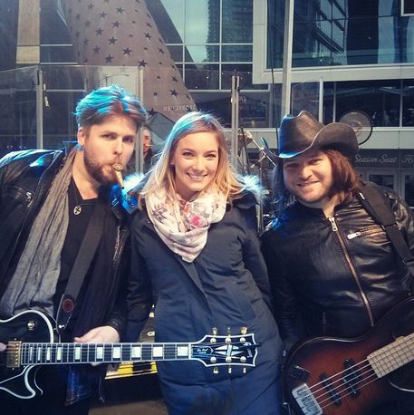Source: imleahdaniels / Instagram "Sound check for tonight's show at #mapleleafsquare #aircanadacentre! Come on down! Show starts at 5:30pm @willhebbesmusic1 @bennythebassman #freeshow #treelightingceremony"