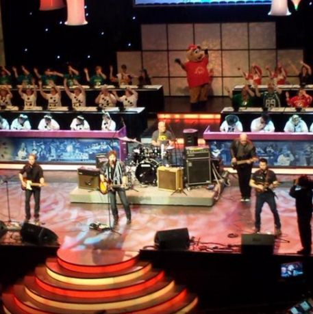 Source: jasonblaine / Instagram "Having a great time with everyone @Telemiracle Day 2!  We're back on at 1:00pm CST)#TM39  Tune in and ring those phones!  http://www.telemiracle.com/html/telemiracle/Telemiracle_Live/index.cfm"