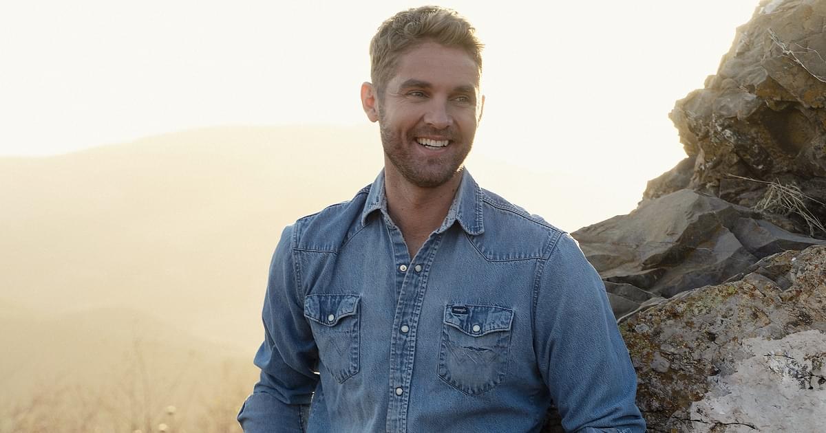 Brett Young publicity photo