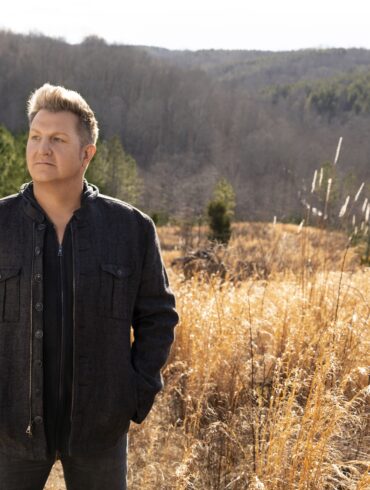 Gary Levox publicity photo