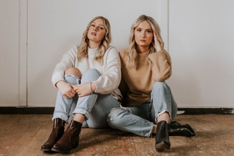 Jess and Tay publicity photo